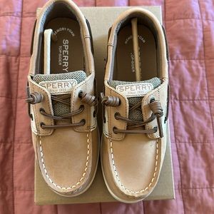 NWT Sperry Kids Songfish boat shoe size 2W